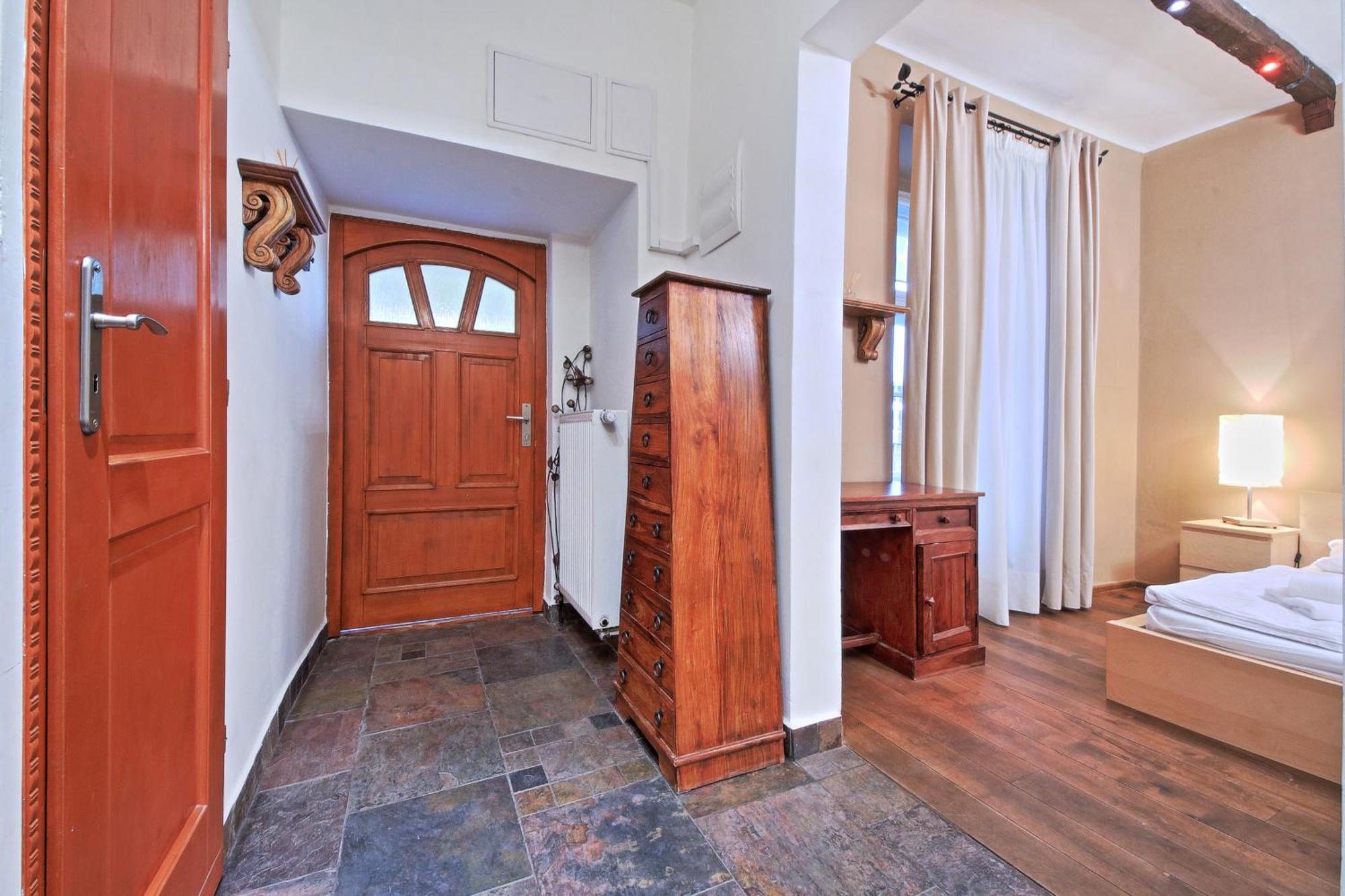 Rose Antique Apartment Прага Экстерьер фото